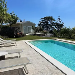 Iiulia Villa